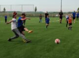 Laatste training S.K.N.W.K. JO9-1 van seizoen 2022-2023 (partijtje tegen de ouders) (103/178)